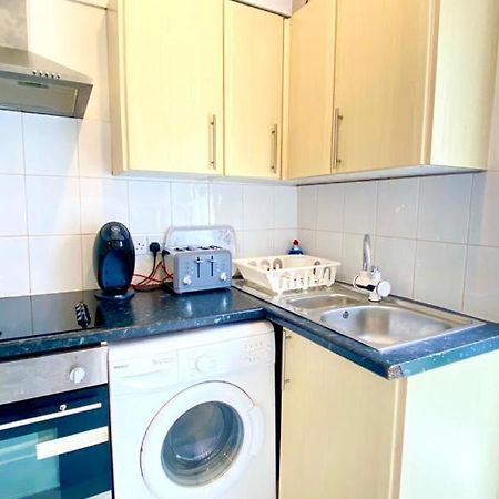 Modern And Cosy Studio Flat Londra Exterior foto