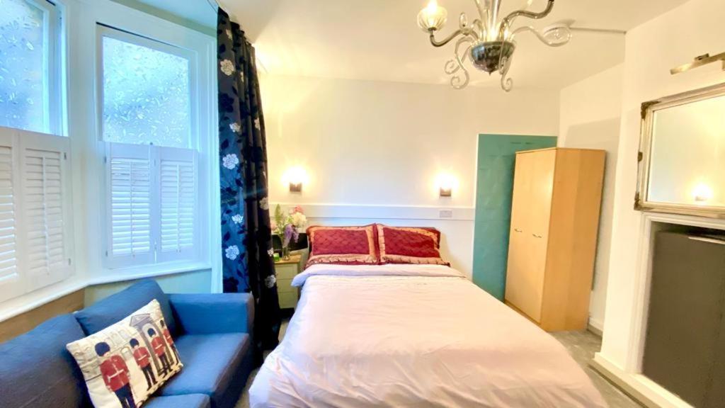 Modern And Cosy Studio Flat Londra Exterior foto